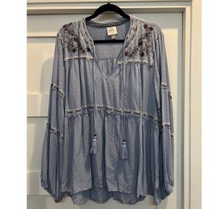 XXL Knox Rose Periwinkle Light Blue Embroidered Top